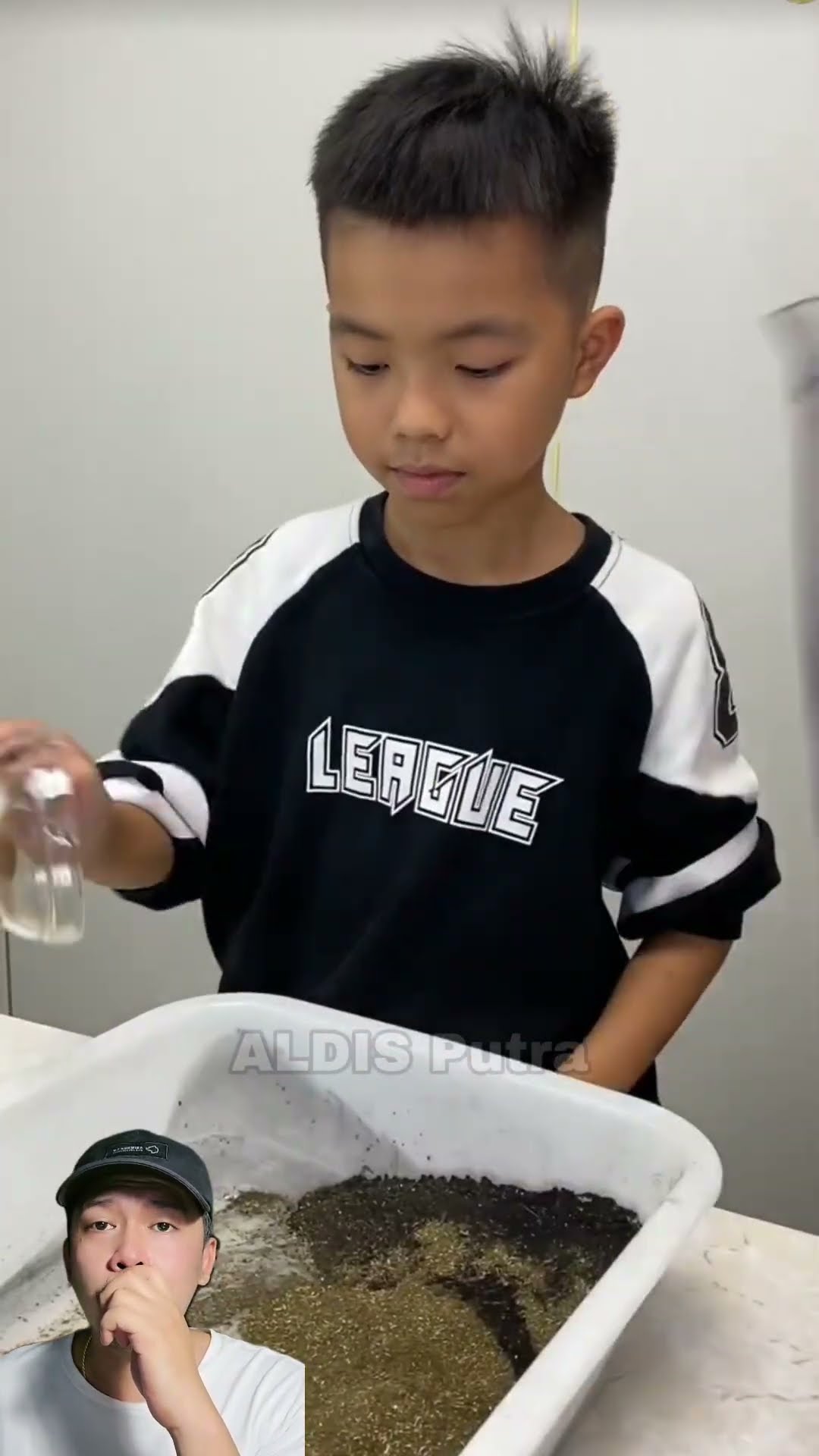 KETIKA JIEJIE DAN YINGYING MEMBUAT OBAT NYAMUK UNTUK NENEK ? #dubbing #funny #shorts