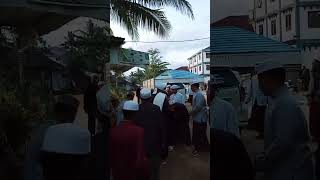 Habib Husin Bin Muhammad Al Kaff  Depok Ziarah Maqam Pendiri Pondok Nuqien Karias