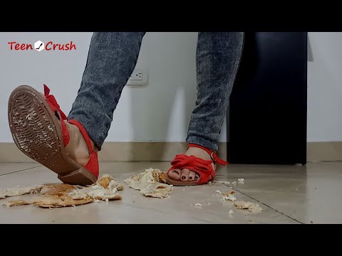 Crush bread with sandals