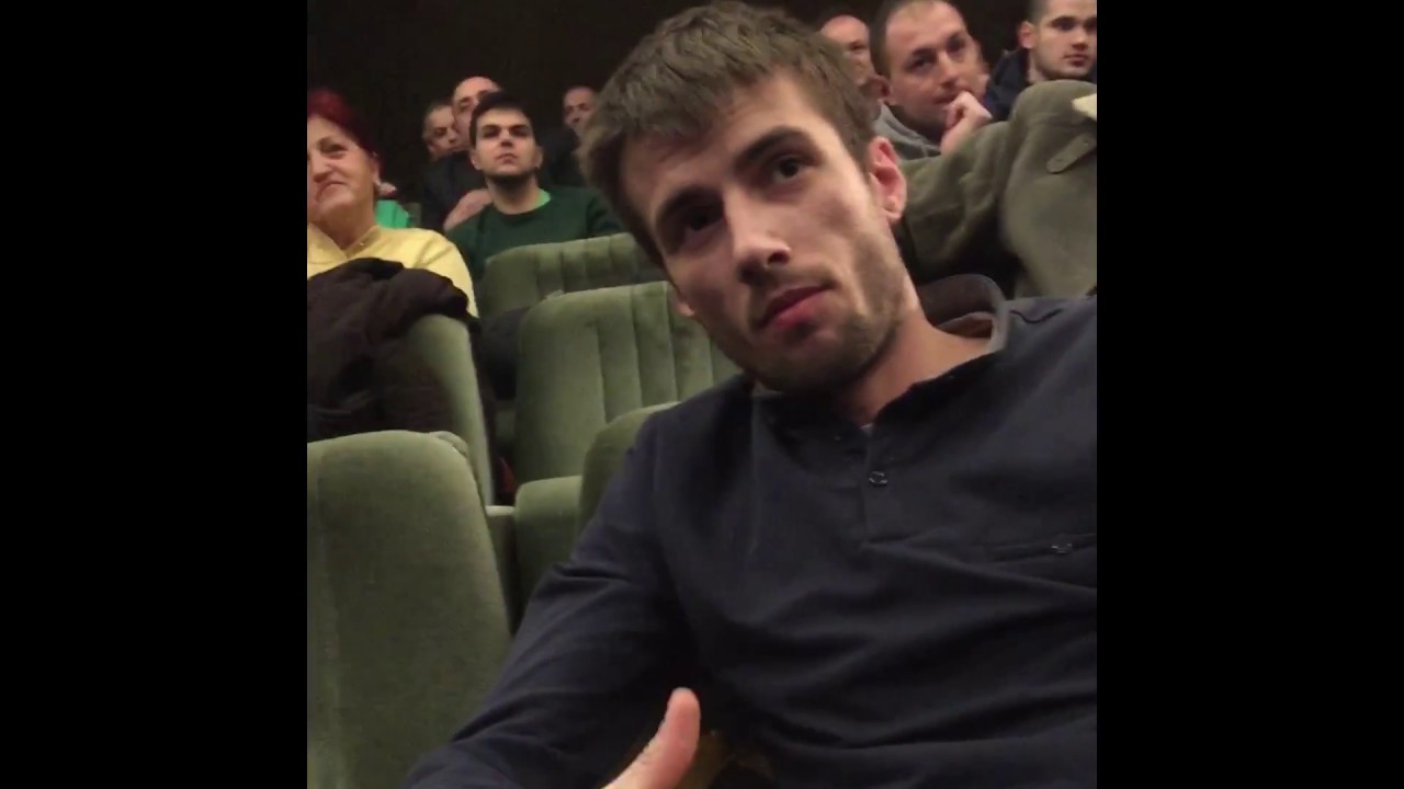 Partijski vojnik SNS-a na Jeremićevoj tribini u Smederevu