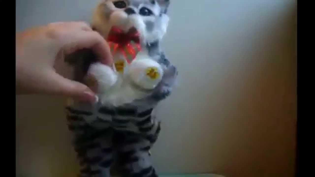 танцующая пчёлка интерактивная игрушка. танцующий миньон игрушка. танцующая елка игрушка. игрушки поющие друзья. танцующие игрушки видео.