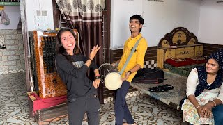 Download Lagu भूरा ढोलक के घर पर ही आ गई आज तो चाहने वाली फस गया भूरा bhura dholak|farmani Naaz MP3 Download Lagu भूरा ढोलक के घर पर ही आ गई आज तो चाहने वाली फस गया भूरा bhura dholak|farmani Naaz MP3