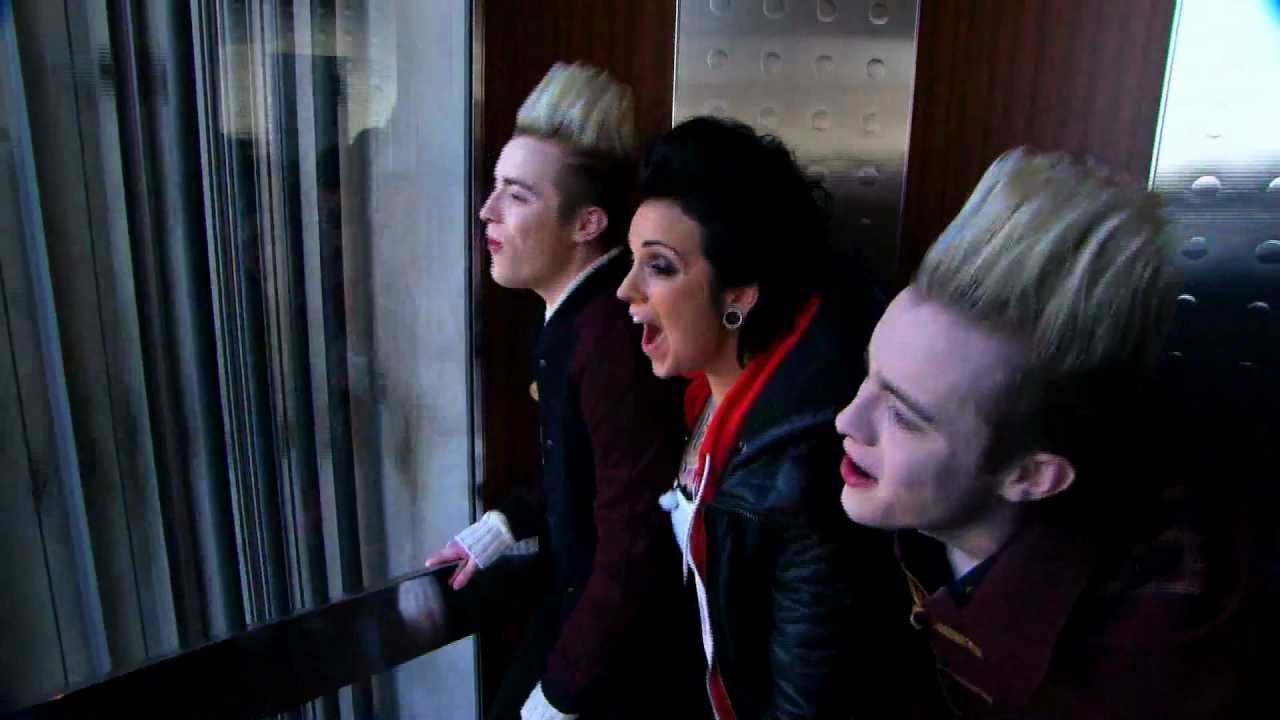 MuchMusic: Jedward and Phoebe visit the CN Tower