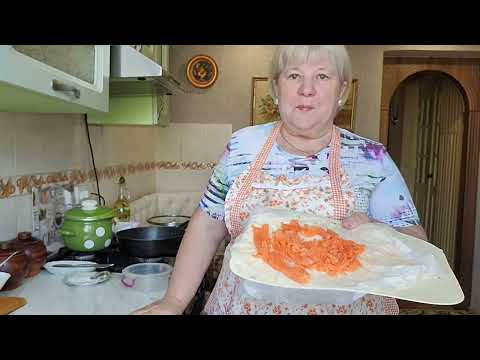видео: Засолила красную рыбу. Пирожки с картошкой. Зеленый борщ.