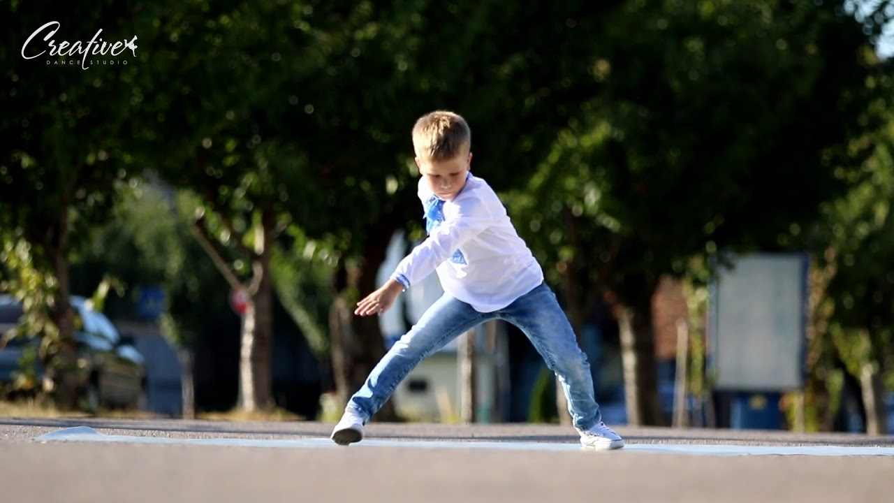 CREATIVE DANCE STUDIO