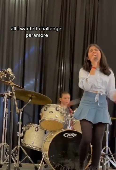 Her vocals are insane on this 🤯 #shorts | Paramore high note challange!!