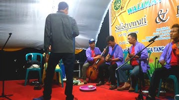 Suara mirip IWAN FALS MANUSIA SETENGAH DEWA versi kroncong BALARAMA