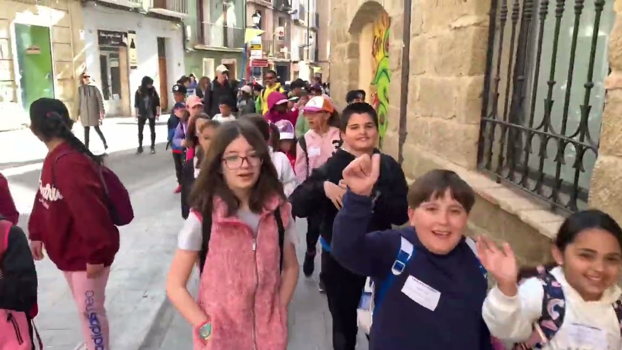 Así fue la Mini Marcha Aspace Huesca 2023 (3.000 alumnos y profesores)