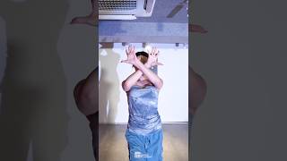 ARIEL VOGUING CHOREO #vogue #voguing #handperformance #illit
