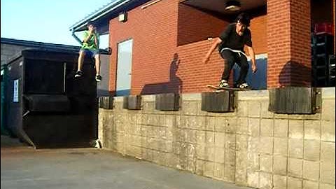 Mike- Heelflip Loading docks