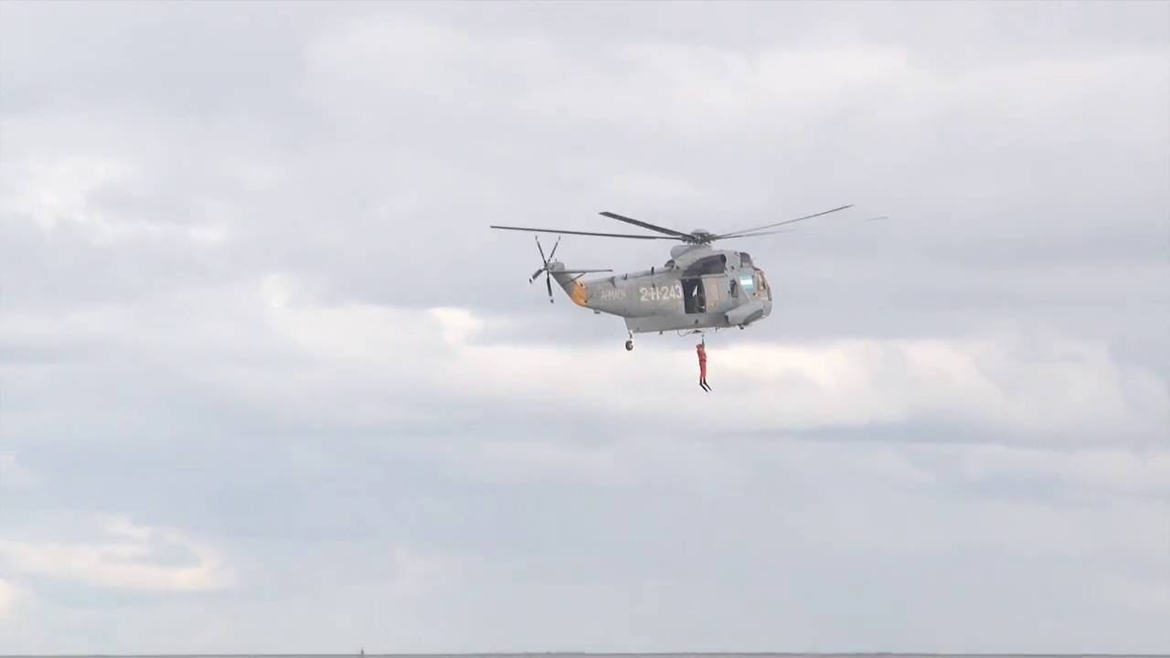 Ejercicio final del Curso de Nadadores de Rescate
