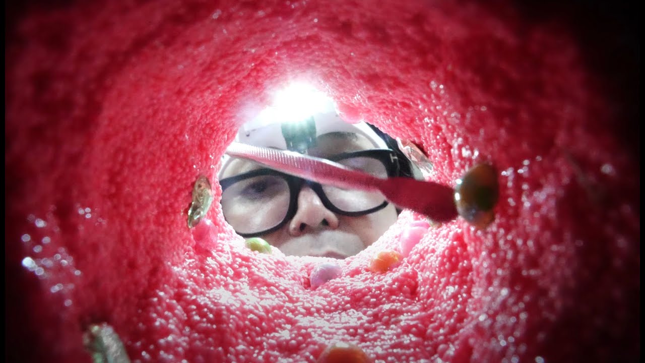 【ASMR】Getting Something Out Of Your Ears【４K】君の耳どうしちゃったのそして最近ロールプレイをすると宇宙語になっちゃうの