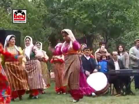 Dudağında İz Kalmış Yalayıp ta Sileyim - Azdavaylı Safiye  & Grup Aslar