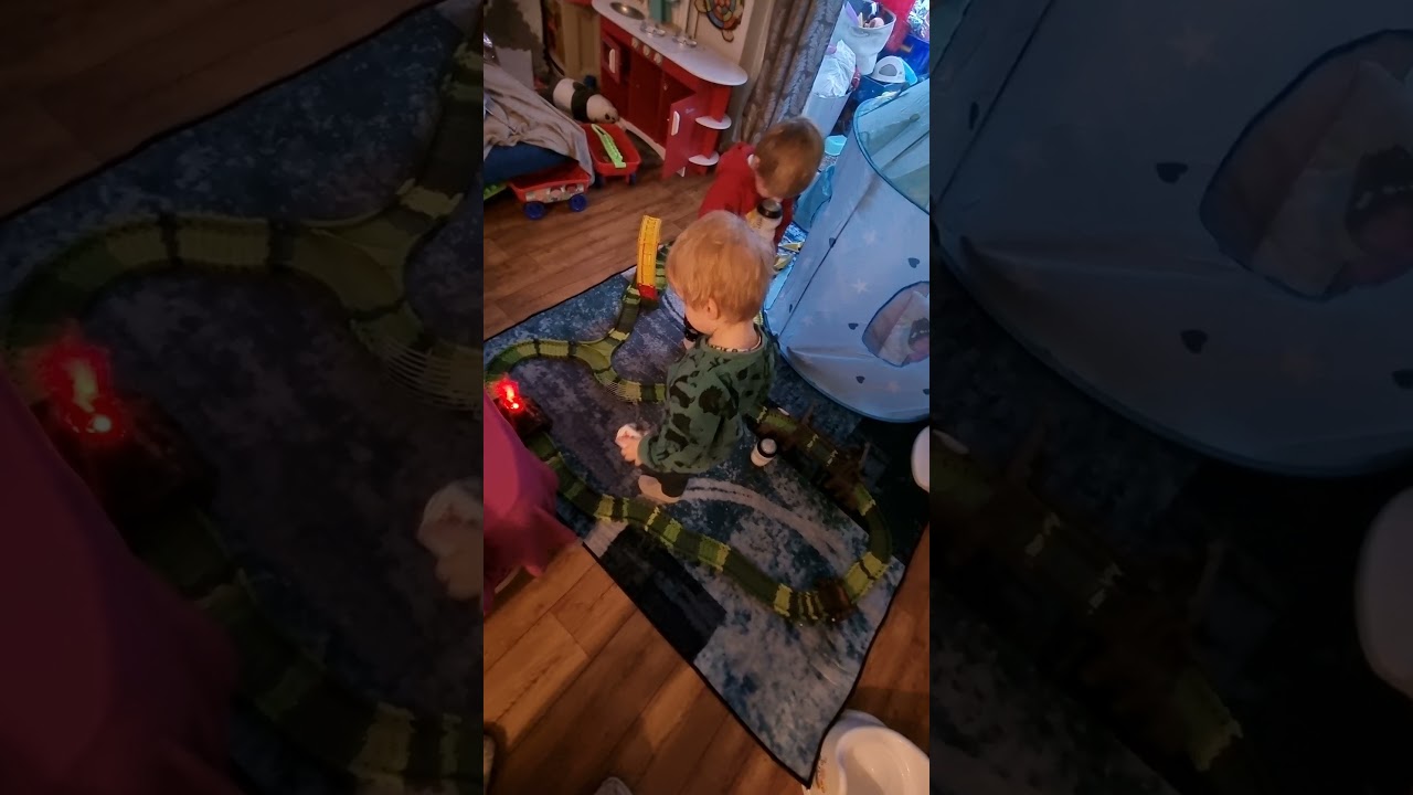 Jurassic park dinosaur track 