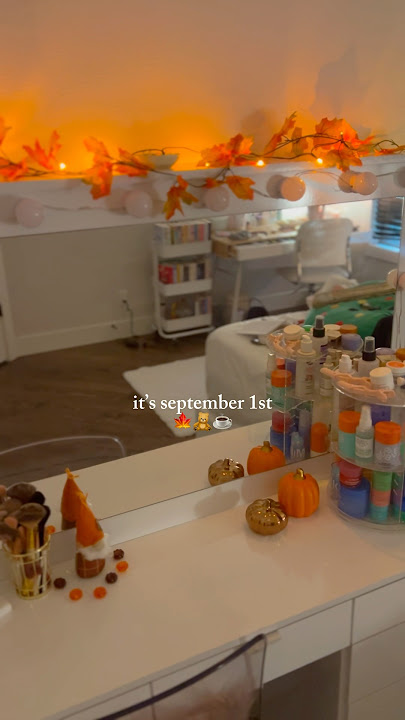 Decorating my room for fall 🍁🌟// #aestheic #blowup #viral #fall #fyp #shorts #room #makeover #fy