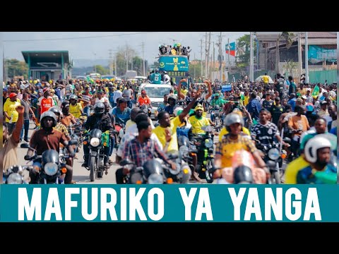 NYIEE!! HAWA YANGA WANA BALAA ONA WALIVYOFUNGA BARABARA KARIAKOO KWENYE PARADE LA UBINGWA