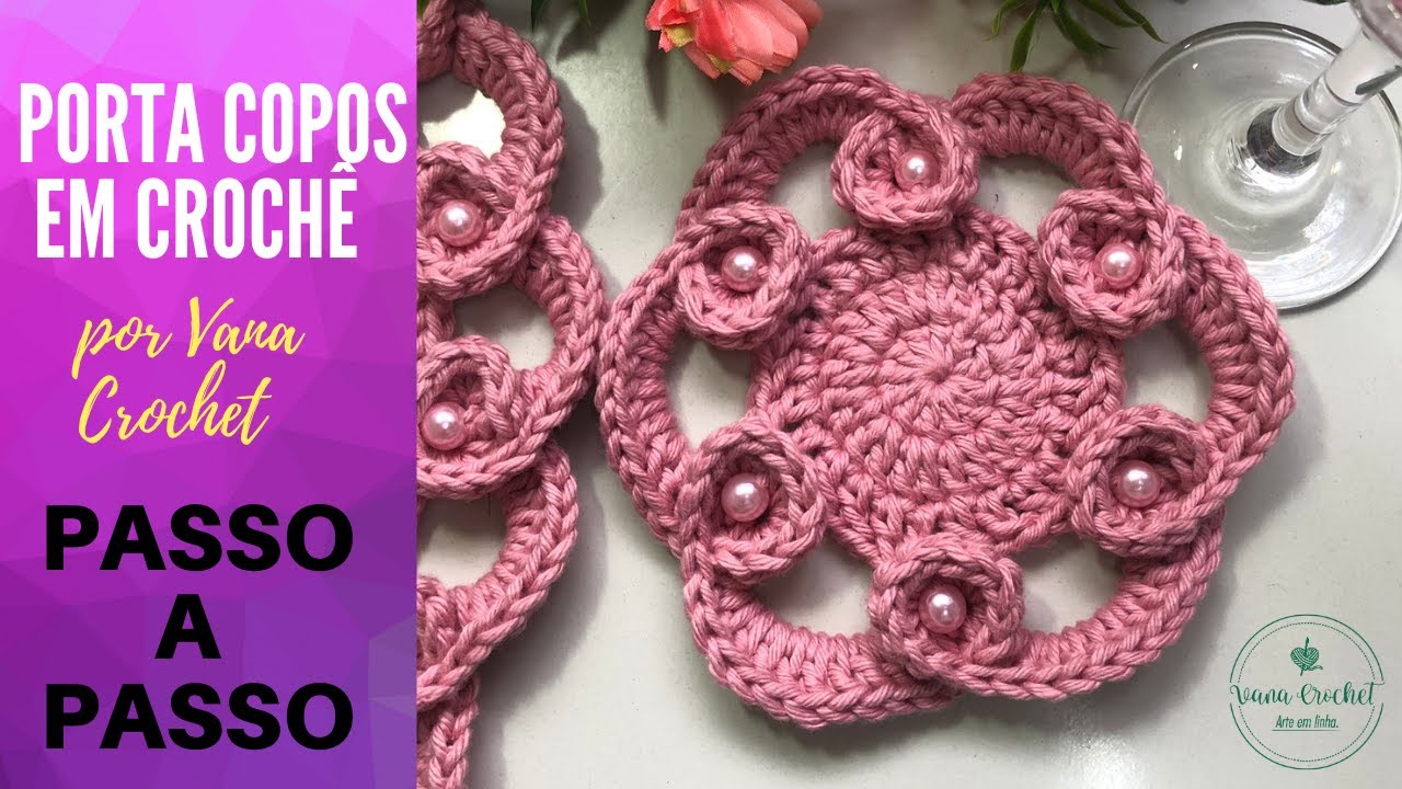 PORTA COPOS EM CROCHÊ PAIXÃO COM ACABAMENTO DE CONCHAS COM PÉROLAS/ Descanso de copos/ Vana Crochet