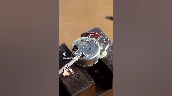 How to Solder to the top of a Guitar Pot 👍 #guitarmods #guitarist