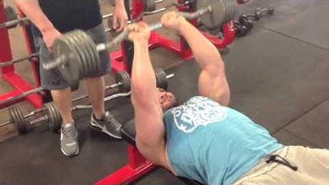 ARMS - Triceps Skullcrusher Tri-Set