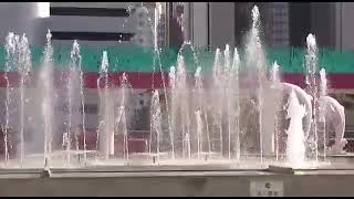 Hanya 5 Menit Menikmati Suasana Air Mancur Di Taman