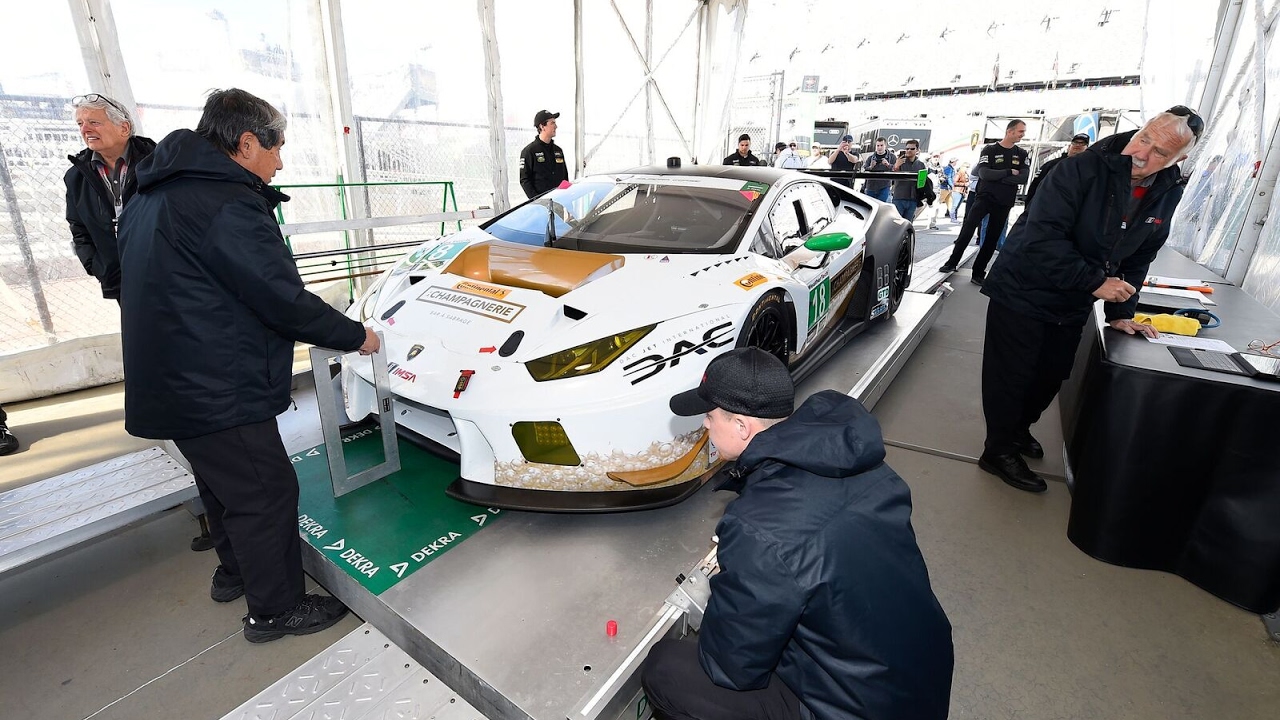 Preparing for Daytona 24H Rolex : Brandon Gdovic