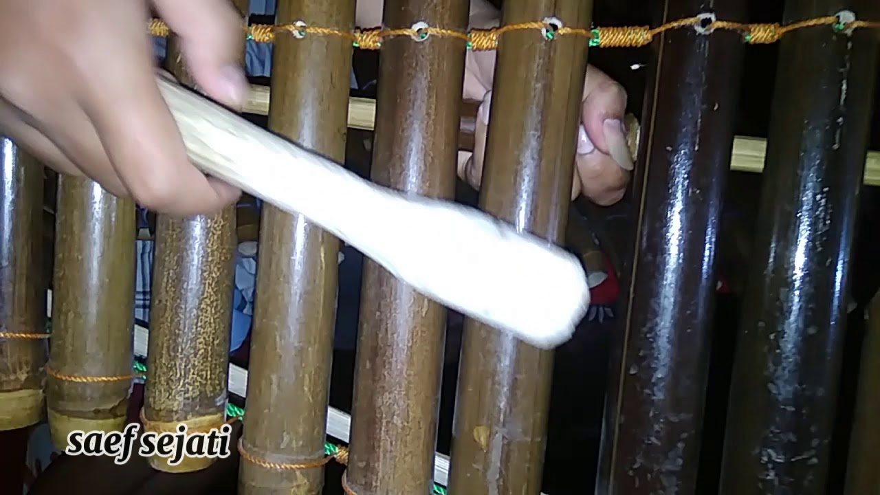 belajar calung Sunda!! laras salendro dan madenda!!!!