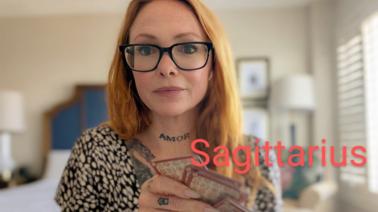 SAGITTARIUS ♐ THIS PERSON IS HIDING SOMETHING 🤔