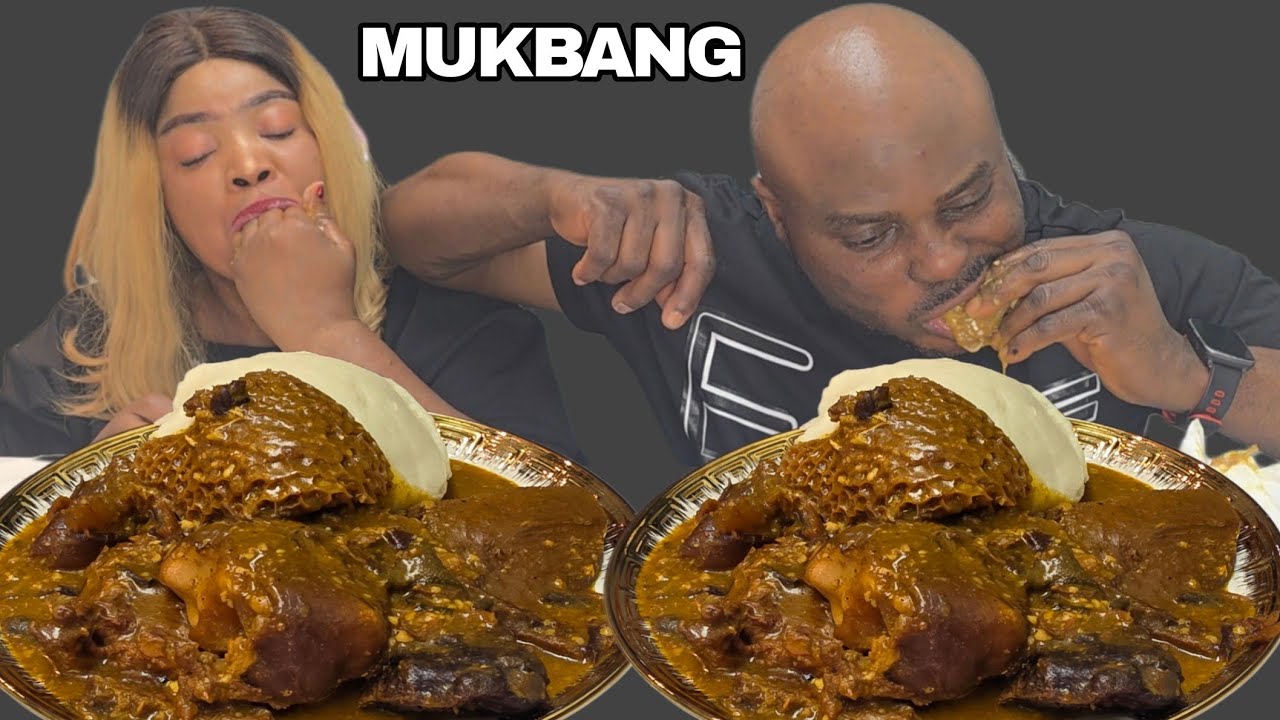 О боже, что он мне вколол в еду?! | Вкусный черный суп с фуфу | Мукбанг с африканской едой