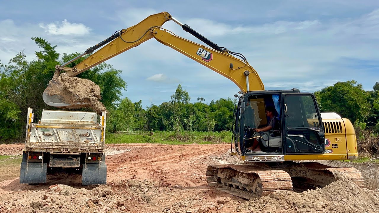 5ปีแล้วที่ไม่ได้ถ่ายคันนี้ CAT 313D2GC น.เจริญ กับงานขุดลอกห้วยถ้ำเข้  อ.ตระการพืชผล จ.อุบลราชธานี