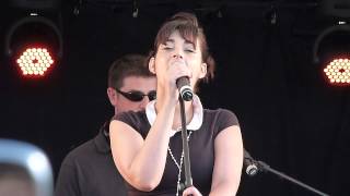 Download Lagu Sheryfa Luna - Grandir avec toi (Neuville-en-Ferrain, 07/07/13) MP3