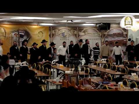 שידור חי | הדלקת נר שלישי של חנוכה עם מו"ר הרב ישראל אברג'ל שליט"א