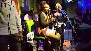 Shari Afrika Performing Live In The East - Abiro