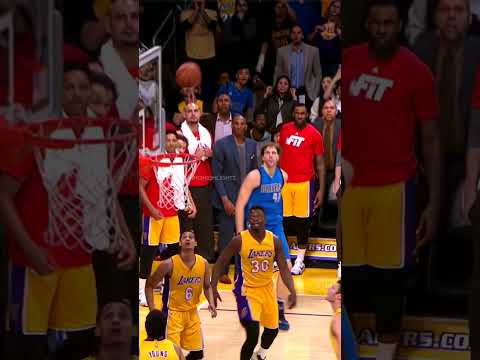This moment between Kobe & Dirk 🙌🔥