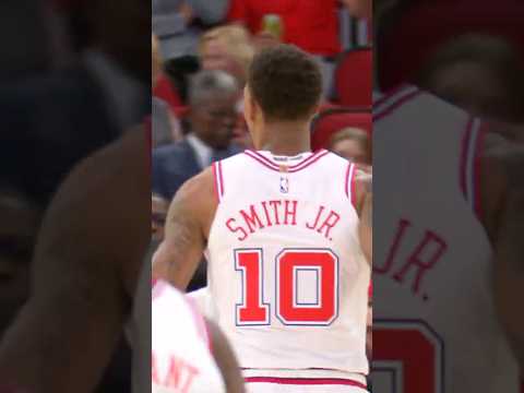 Bari opened the game with a swat & SLAM! 💥 #rockets