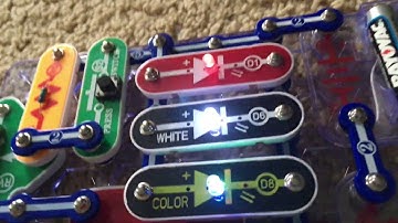 Snap Circuits Light: Projects 19-30 (SEIZURE WARNING)
