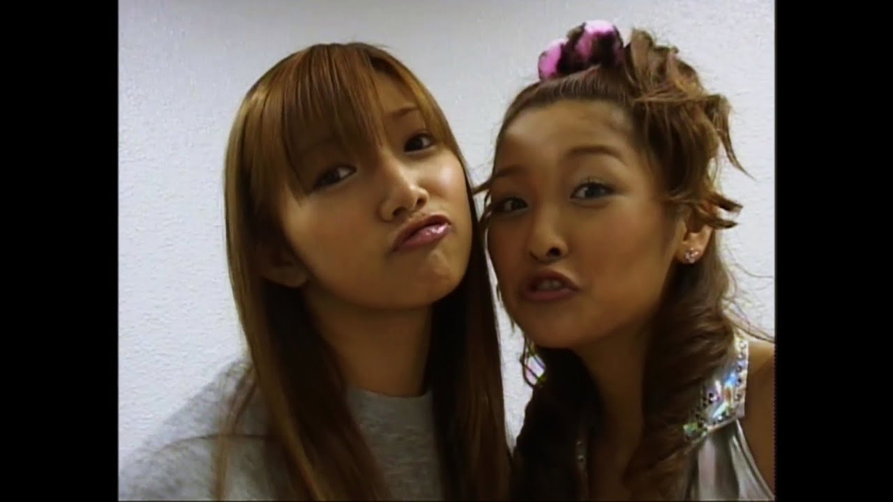 カメラは見た!! ～笑撃の舞台裏～ ステージ裏でも楽しんじゃってます (Hello! Project 2003 Winter 楽しんじゃってます!)