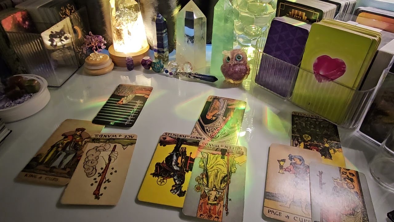 Tarot / Họ đang nghĩ gì 💜