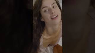 Depois De Muitos Ensaios, Luiza Chega Em Casa Exausta Pedindo Para Valentina Uma Massagem… 👀😏