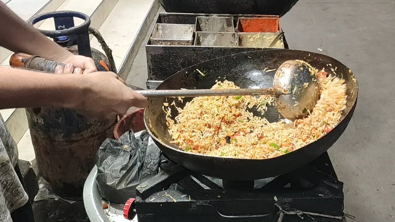 Road Side Chicken Fried Rice | Indian Street Food | Chicken Rice - YouTube