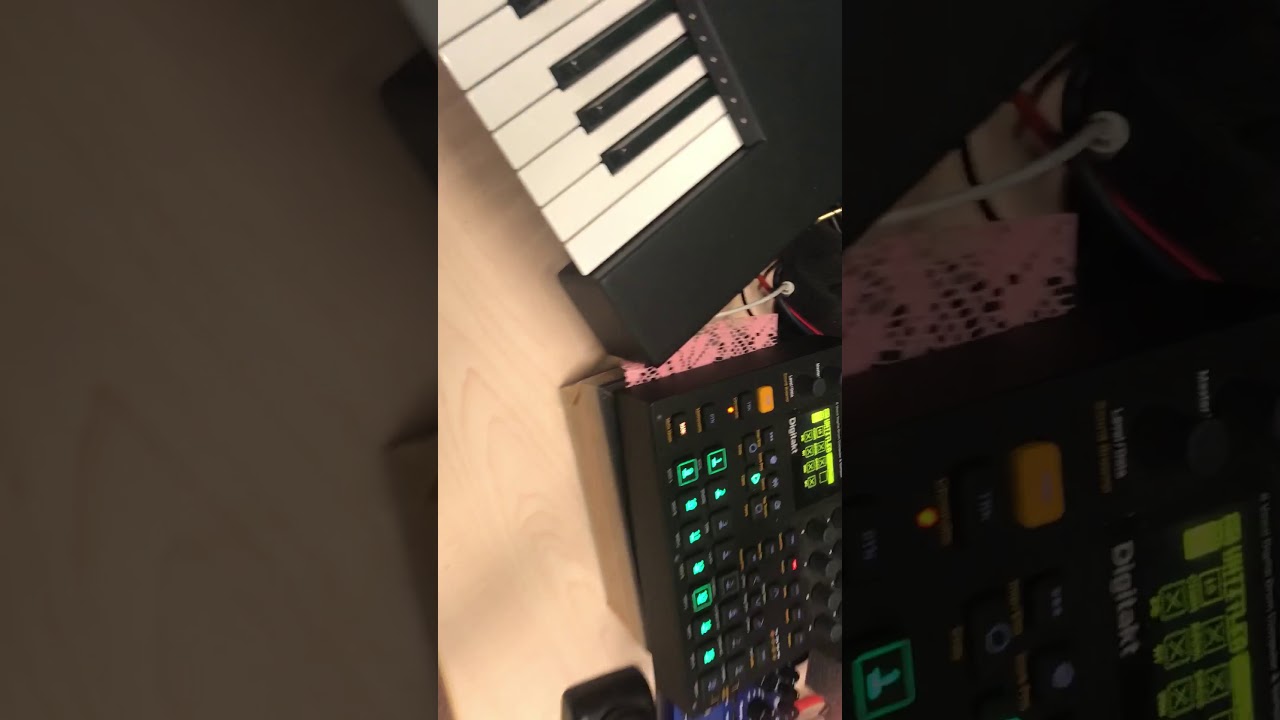 Watch Akai S3000xl Techno Mayhem on YouTube Watch Akai S3000xl Techno Mayhem on YouTube