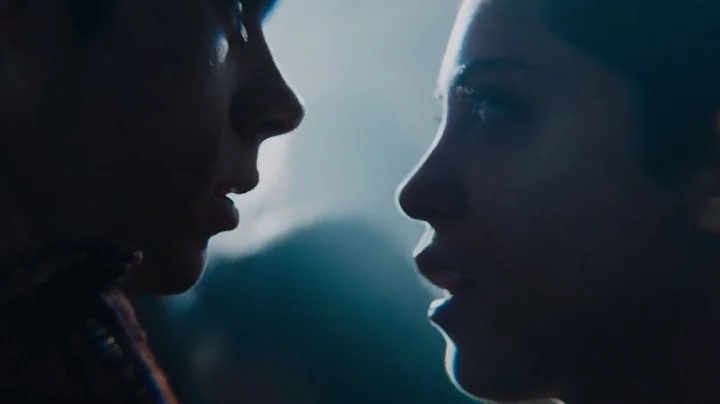 Thomas kisses Brenda [The Scorch Trials]