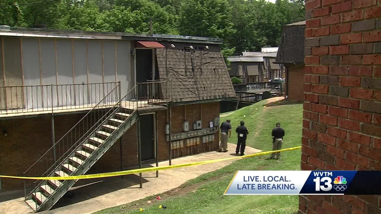 1 dead, two injured in shootout at Birmingham apartment complex - YouTube