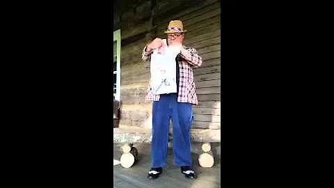 Newspaper Magic Trick by Dwayne Franklin (Ellroy M...