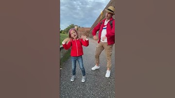 Thumbnail of Giorgia si mette a ballare e Salvo si arrabbia tantissimo! #shorts