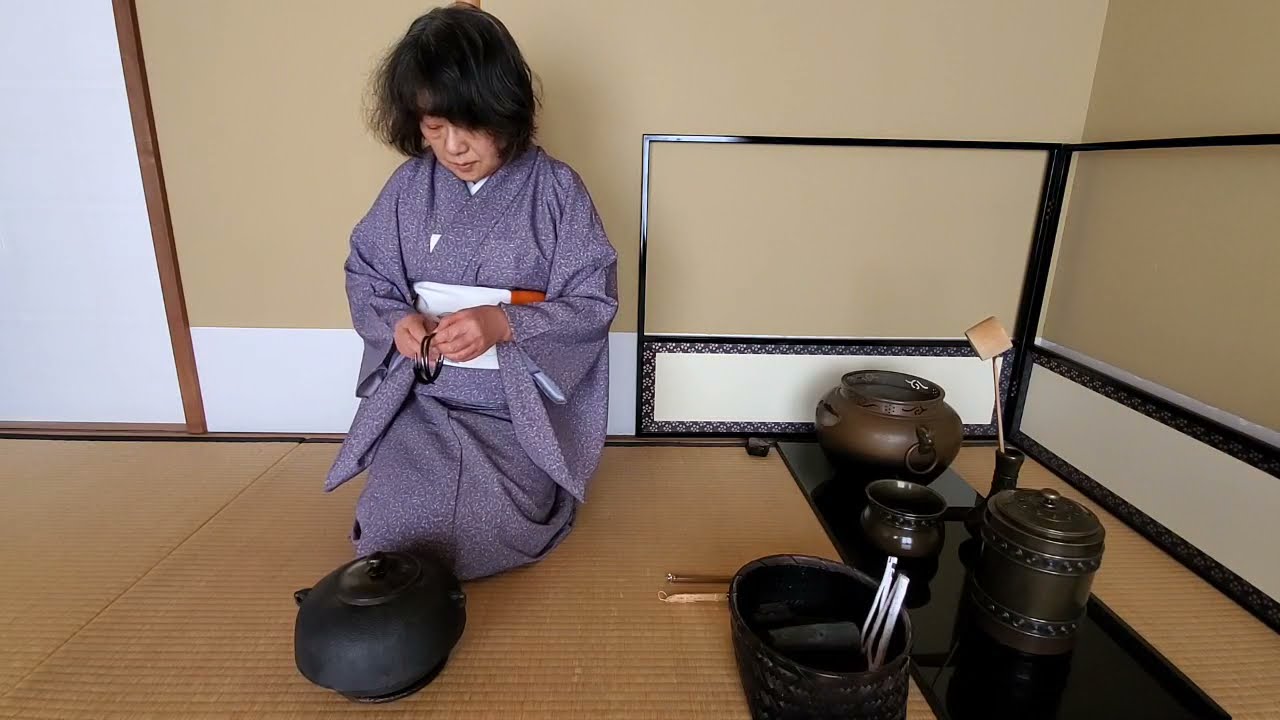 初炭,長板, 鬼面風炉,皆具Fire building w/ nagaita & utensil set