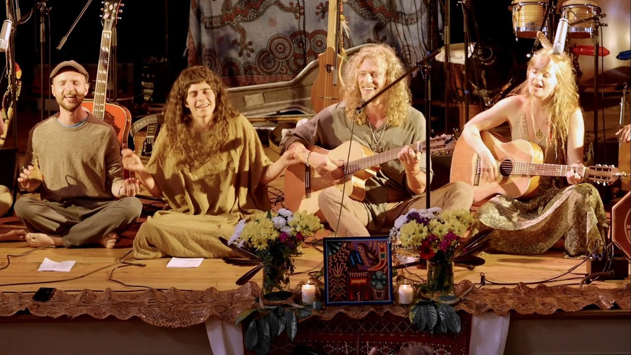 VENHO LA DA FLORESTA (Mapu Huni Kuin & Ixa Hunikuin Cover)