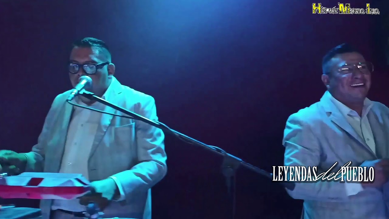 Grupo La Chomba - La Cumbia de Los Clarinetes (Video Oficial)