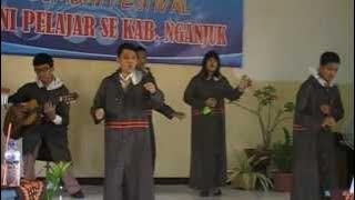 Musikalisasi Puisi 'Aku Hanya Ingin Mendengarkan Sungai(SMADA NGANJUK).mkv