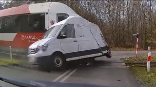 Crazy crashes, Karma and Karens- r/IdiotsInCars