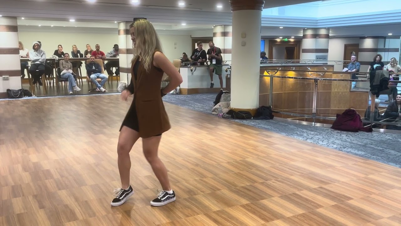 Asia Voronova 🔥🔥🔥 * KEEP ON KIZOMBA!